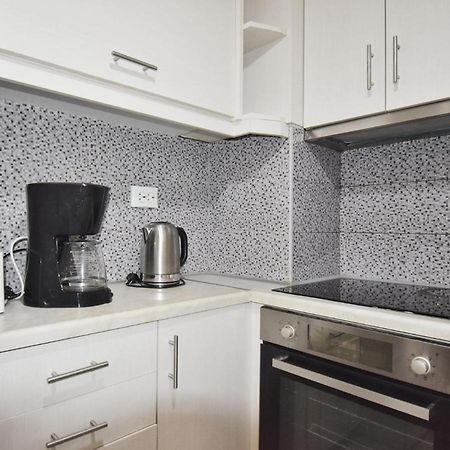 Petite Apartment เอเธนส์ ภายนอก รูปภาพ